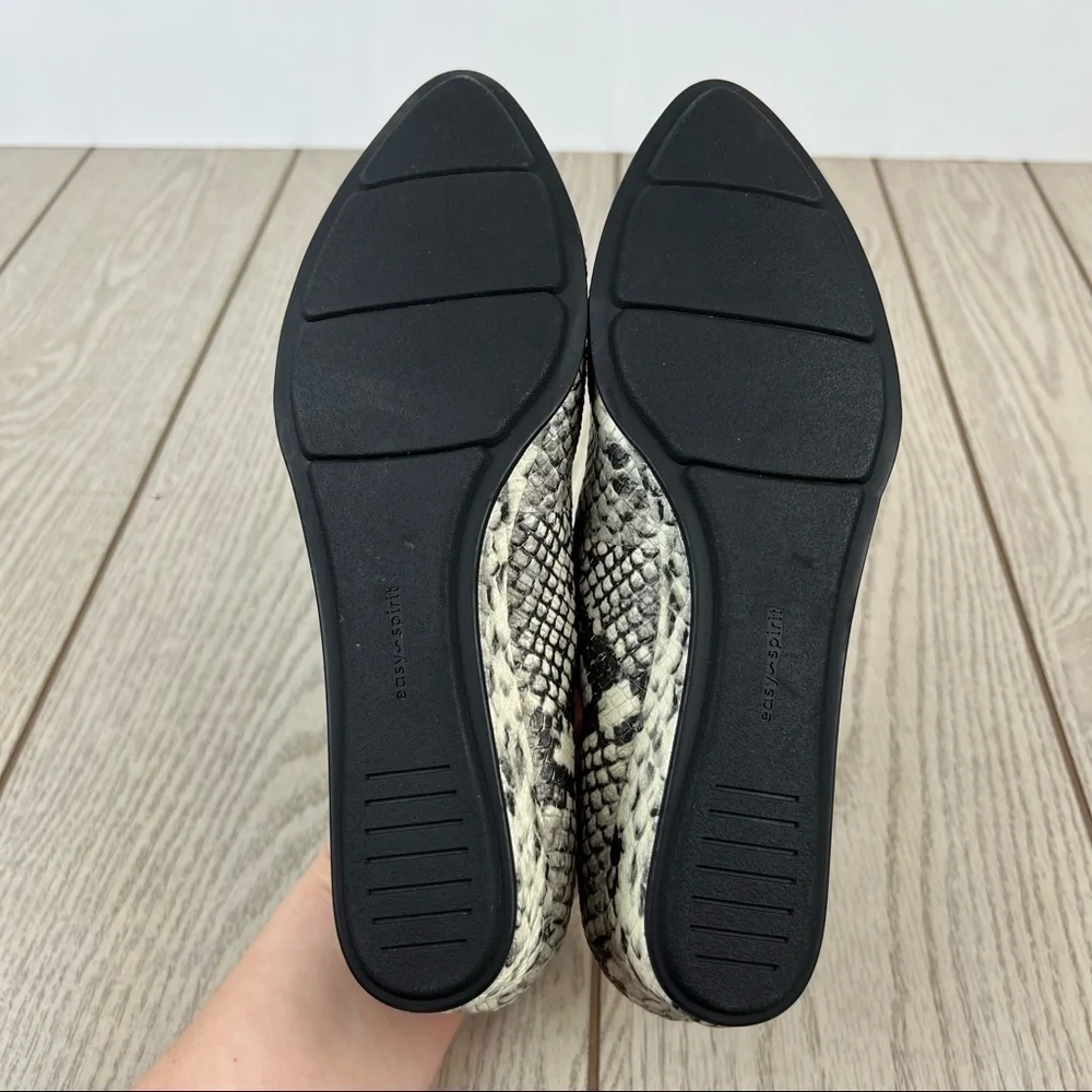 Easy Spirit Abelle Leather Almond Toe Low Wedges 6.5M Black & White Snake Python
